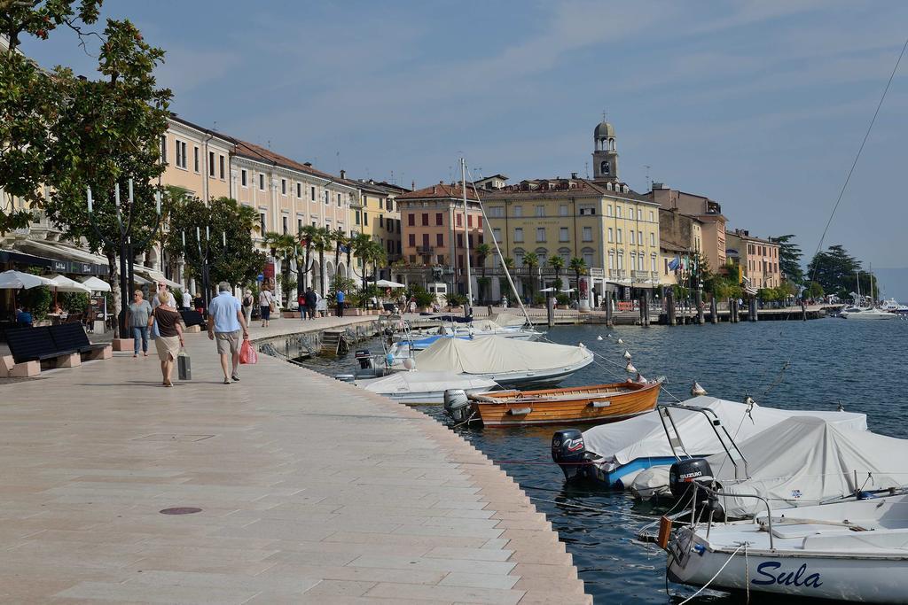 Antico Palazzo Signorile Lejlighed Salò Eksteriør billede